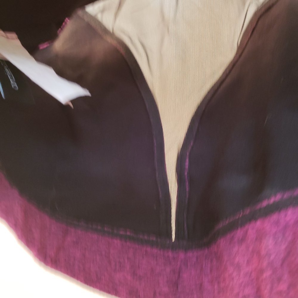 Onzie High Neck Mesh Sports Bra S/M - Magenta - Picture 3 of 8